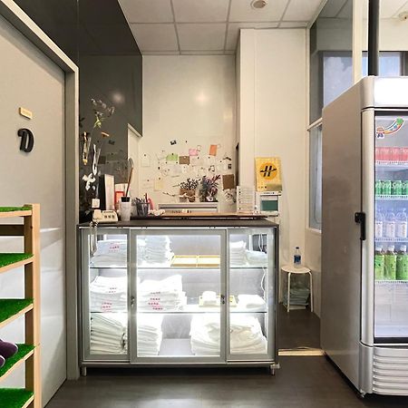 Easymind Guesthouse Taipei Main Station Екстер'єр фото